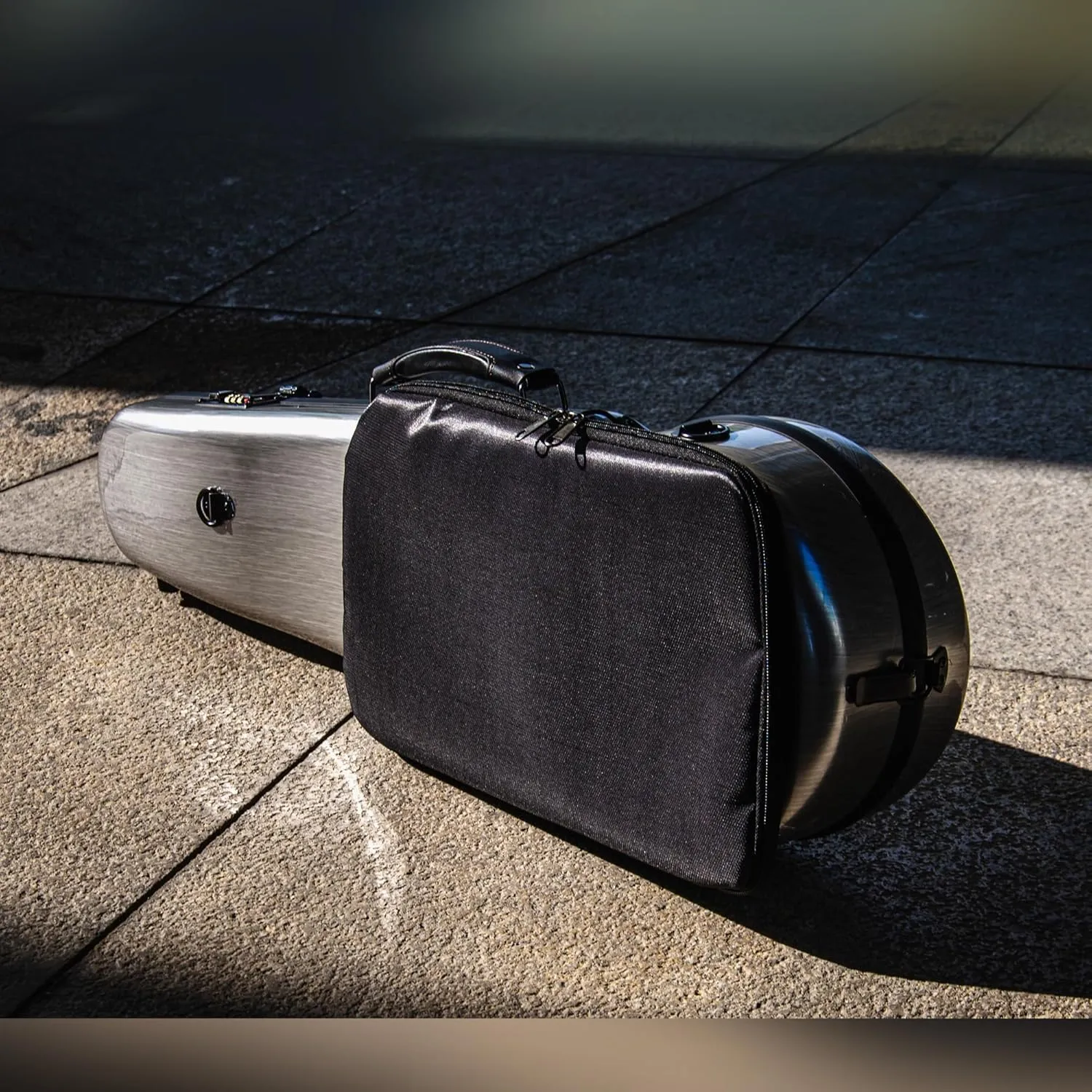 4/4 Full Size Violin case High-Strength Carbon Fiber Triangle Violin Music Bag With Combination Lock and Extra Bag Gray Violin Hard Case (VB-Trianglee-SilveryGray spot)