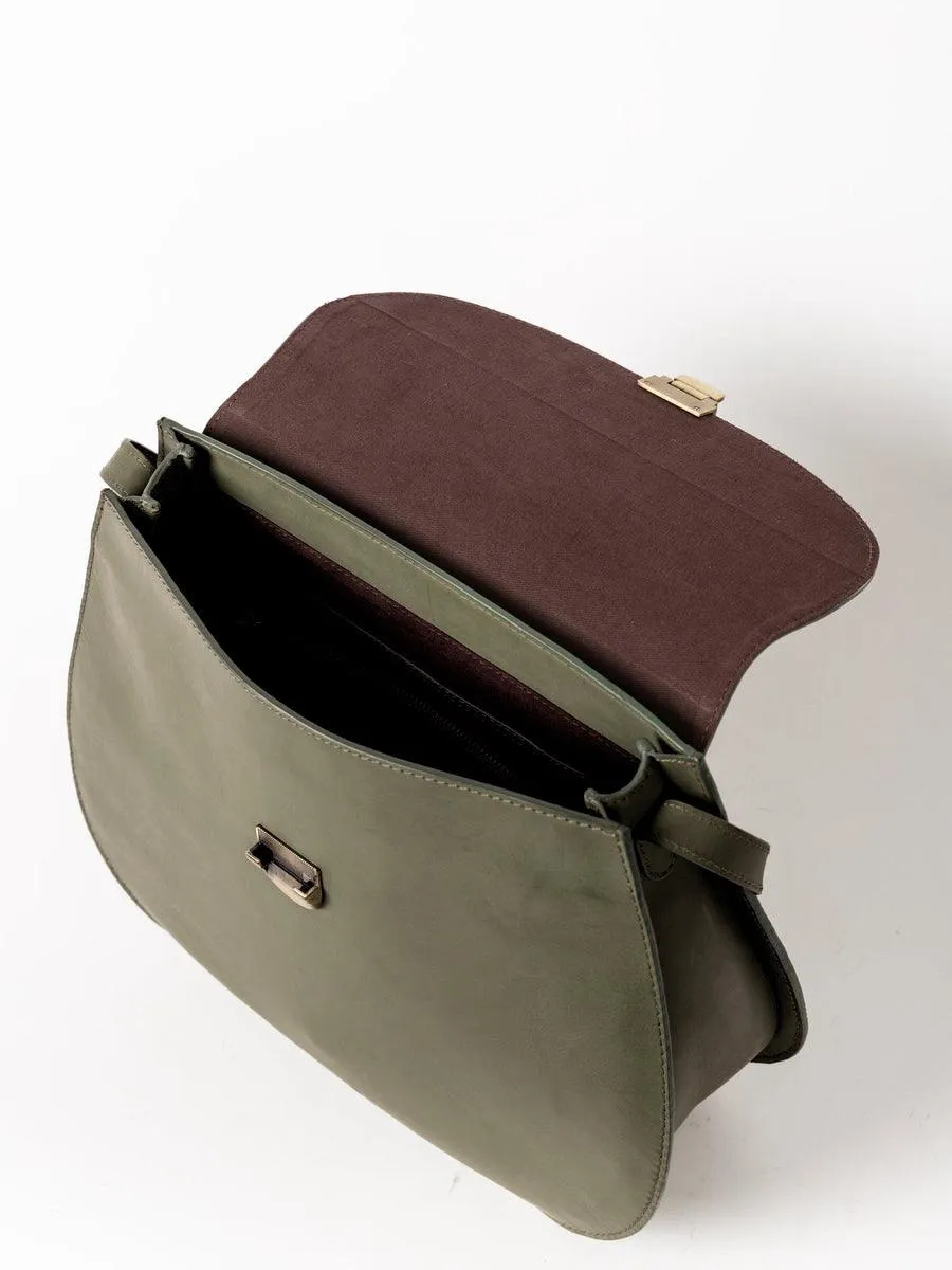 Aril Tote
