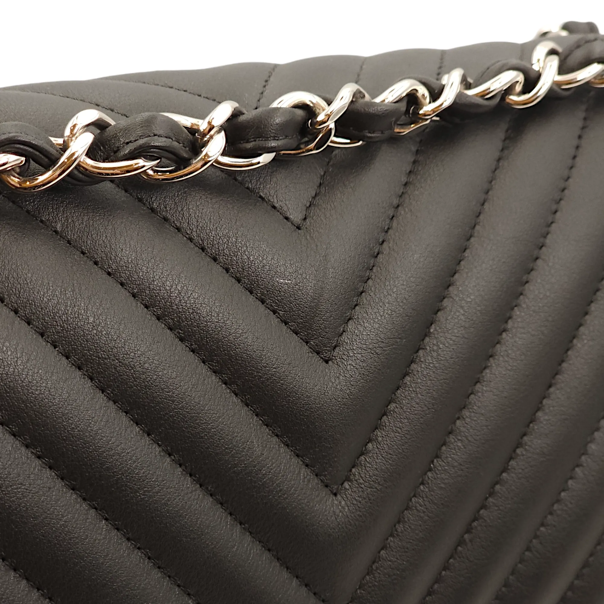 Chevron Double Flap Jumbo Black Shoulder Bag in Lambskin, Palladium hardware