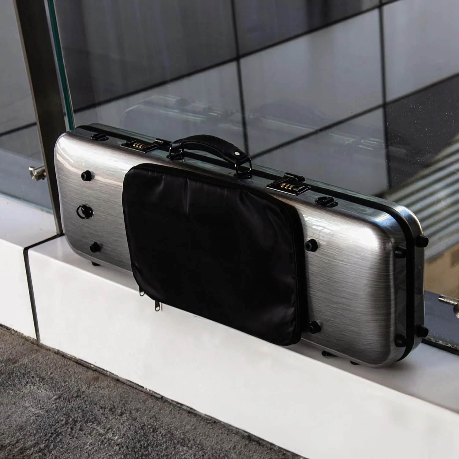 Christina violin case 4/4 Full Size Violin case High-Strength Carbon Fiber Rectangular Violin Music Bag With Combination Lock and Extra Bag Gray Violin Hard Case (VB-Square-SilveryGray spot)