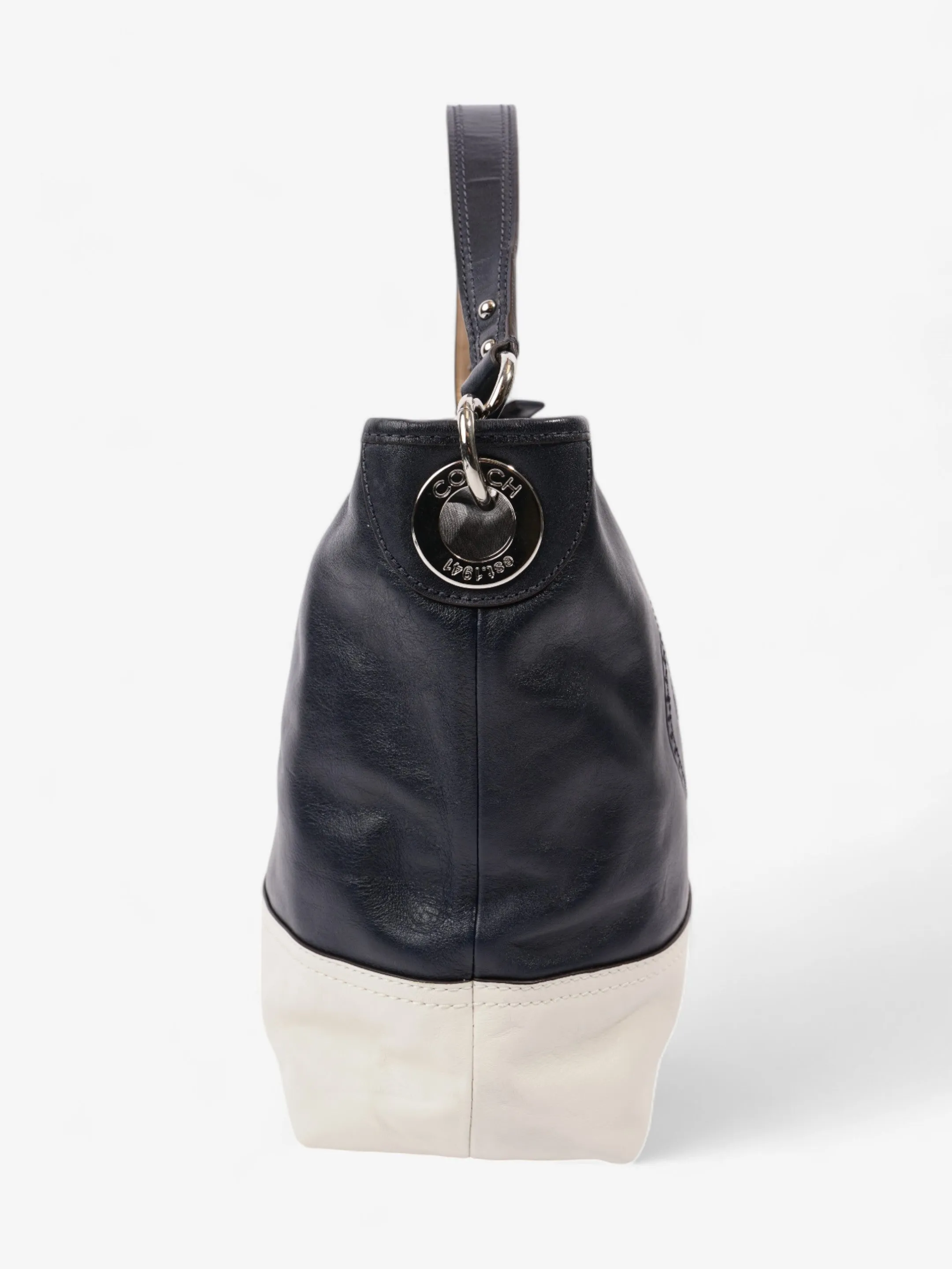 Coach 19393 Hamptons Navy Blue / Cream Leather