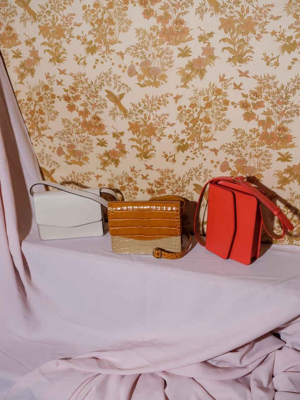 FANNY PACK AND BAG CORAL