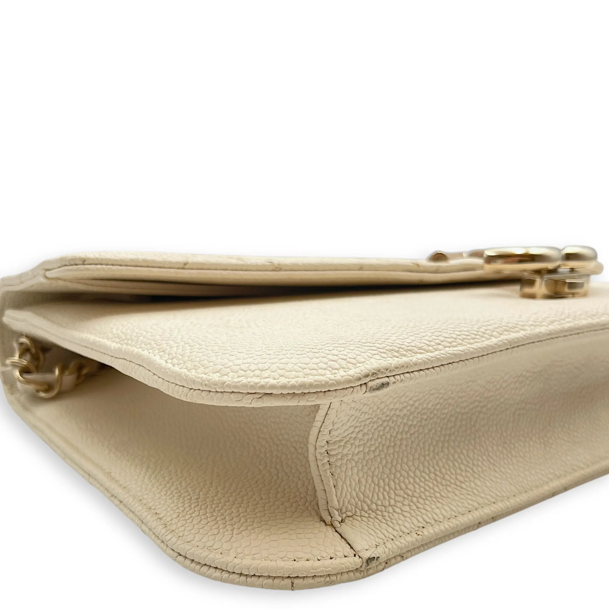 Gold Leather, hardware Last-minute sale Bag Thread in Gold Top-tier Caviar Shoulder Around
