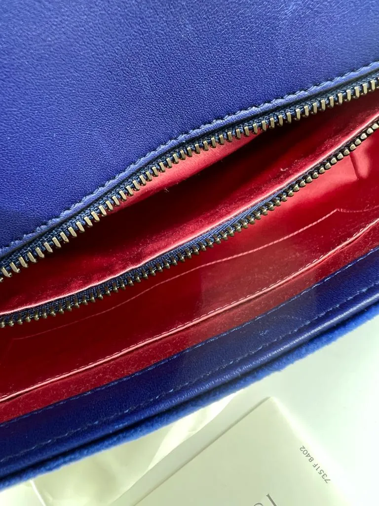 GUCCI GG MARMONT QUILTED VELVET SHOULDER BAG