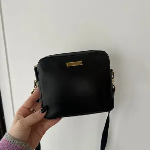Gucci Leather Crossbody Bag AF742 in Black - Preloved Designer Handbag