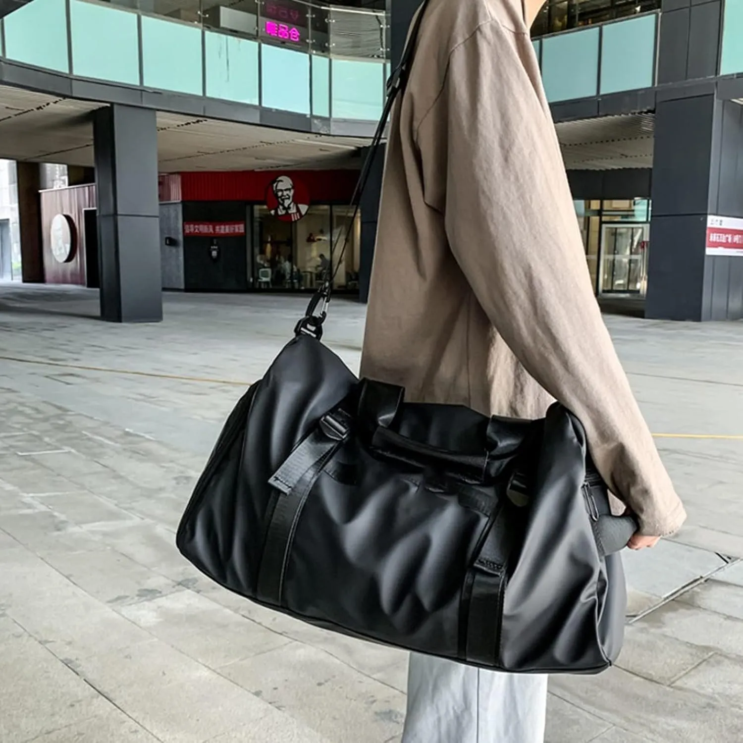 Gym Sport Men Waterproof Oxford Handbag Big Travel Luggage Duffel For Women Sports Bag With Shoe Compartment (Champagne)