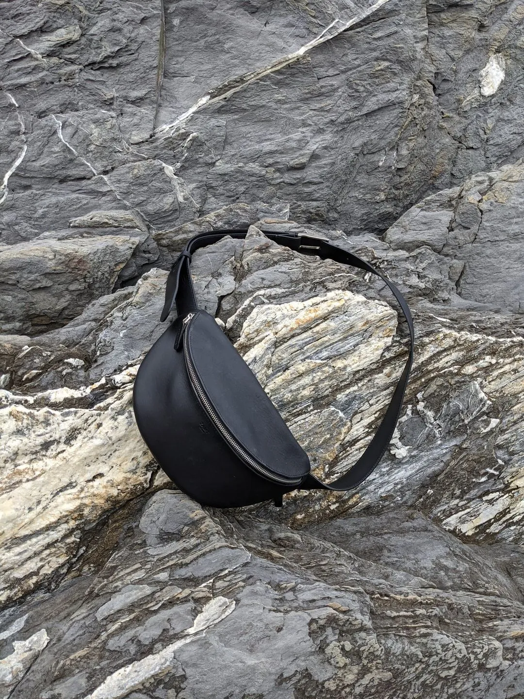 Large Hip bag django in black
