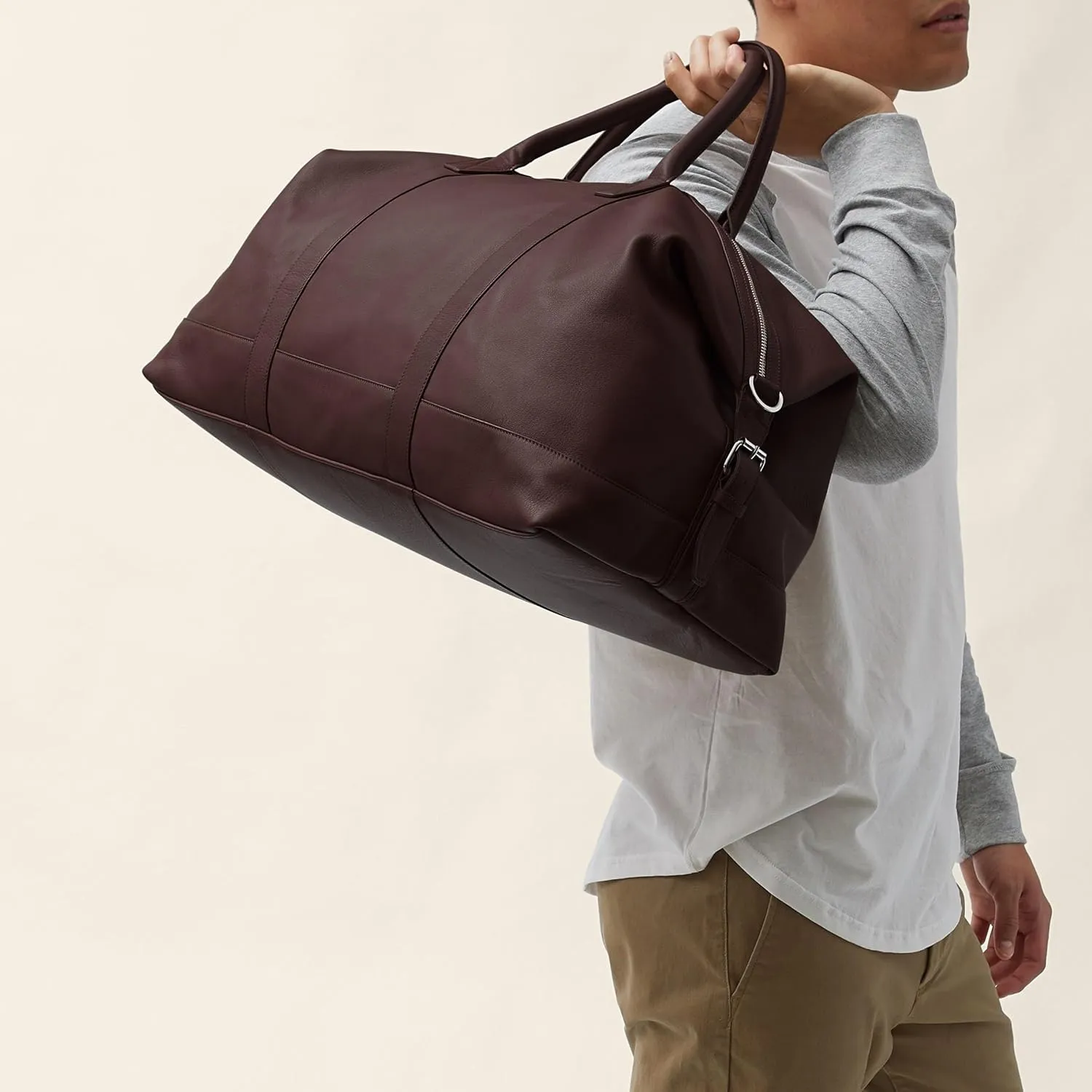 Leatherology Brown Leatherology Kessler Large Duffle - Spacious design with exterior pocket, large zippered interior pocket, and 2 open interior pockets