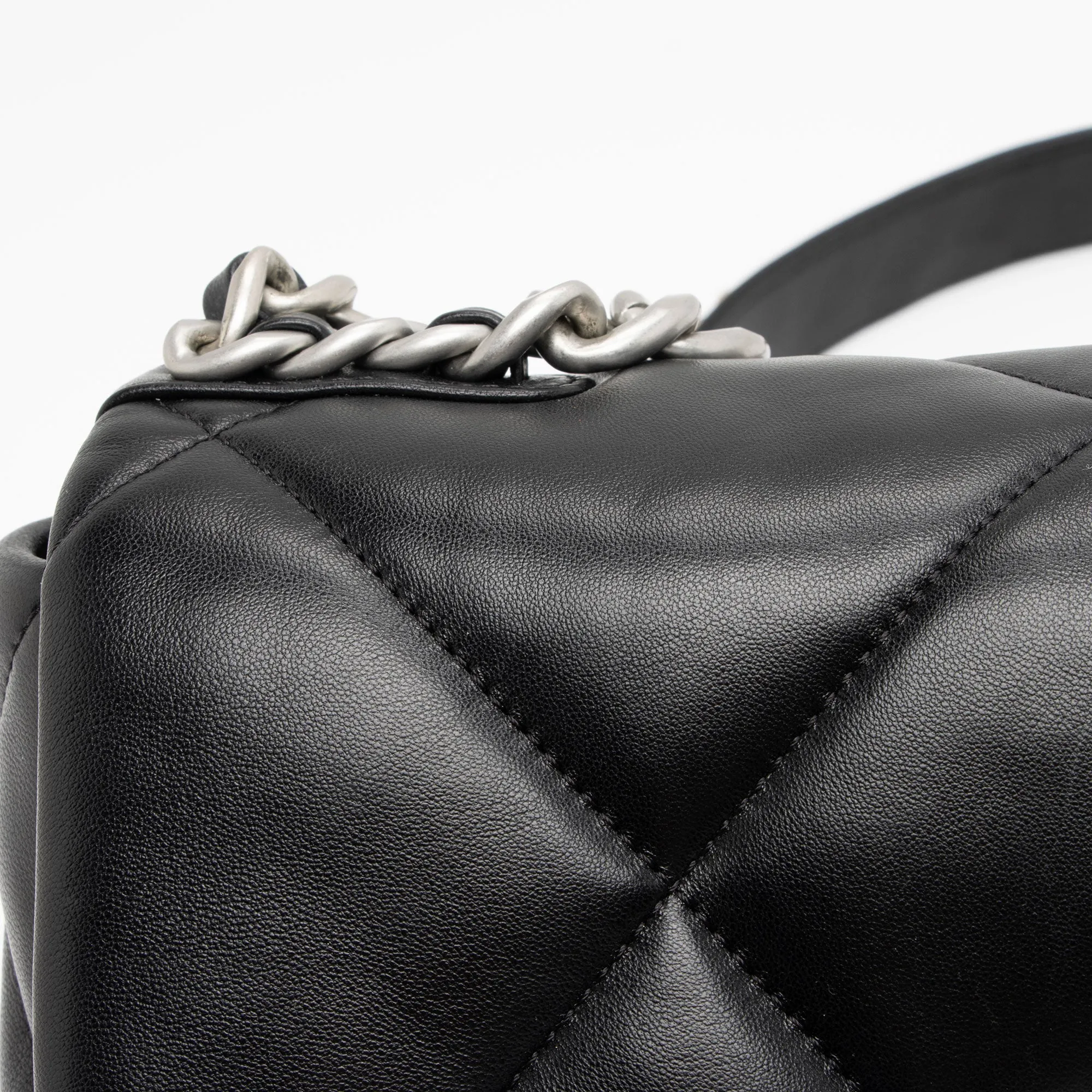 Private sale Flap Efficient customer service Medium Lambskin Shoulder 19 Chanel Bag (SHF-boGp4i)