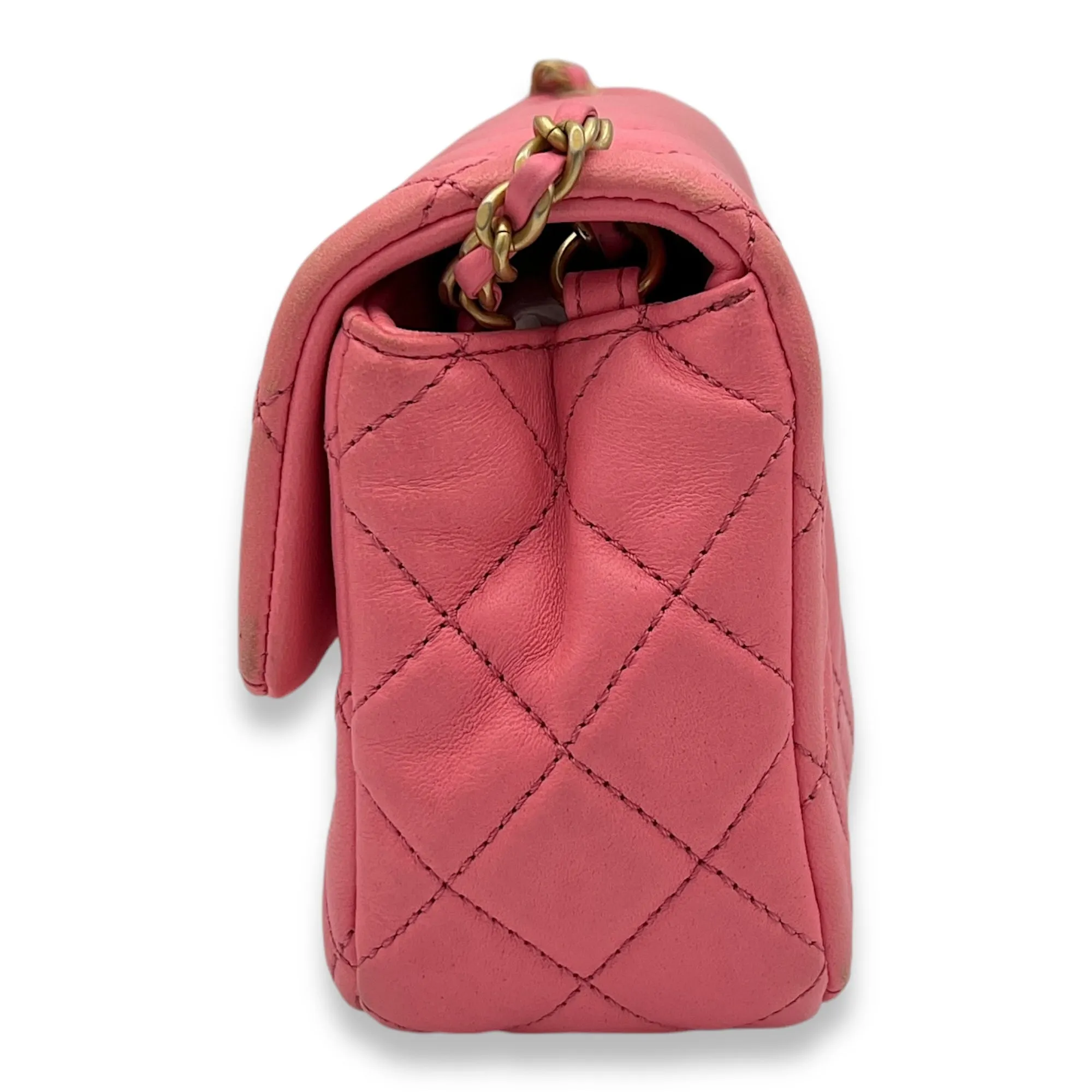 Quilted Worth the price Calfskin, hardware Pearl High-value Gold in Pink Shoulder Bag Crush