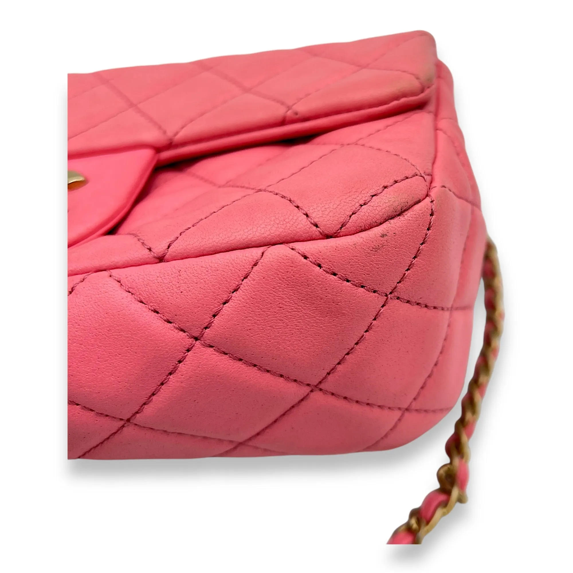 Quilted Worth the price Calfskin, hardware Pearl High-value Gold in Pink Shoulder Bag Crush