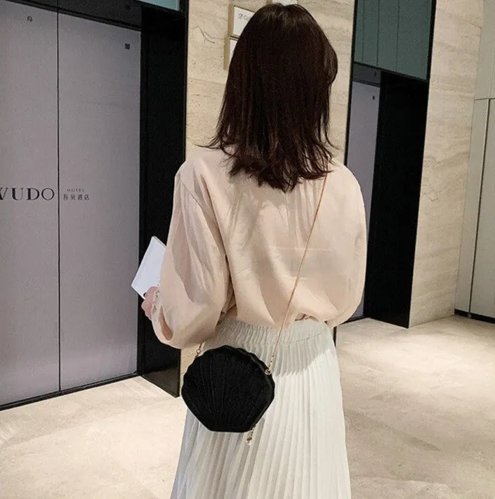 "PALOURDE DE VELOURS" - Velevet Clam Crossbody Bag