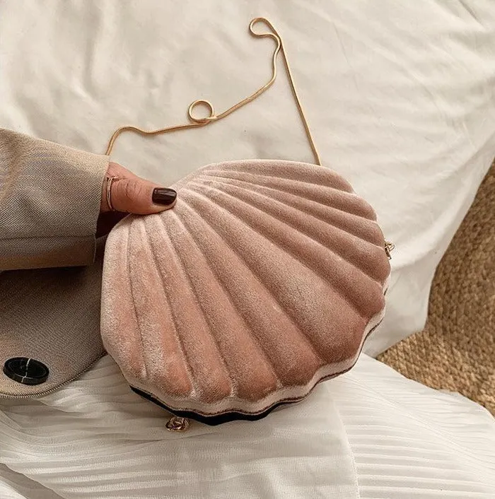 "PALOURDE DE VELOURS" - Velevet Clam Crossbody Bag