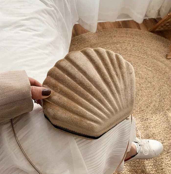 "PALOURDE DE VELOURS" - Velevet Clam Crossbody Bag