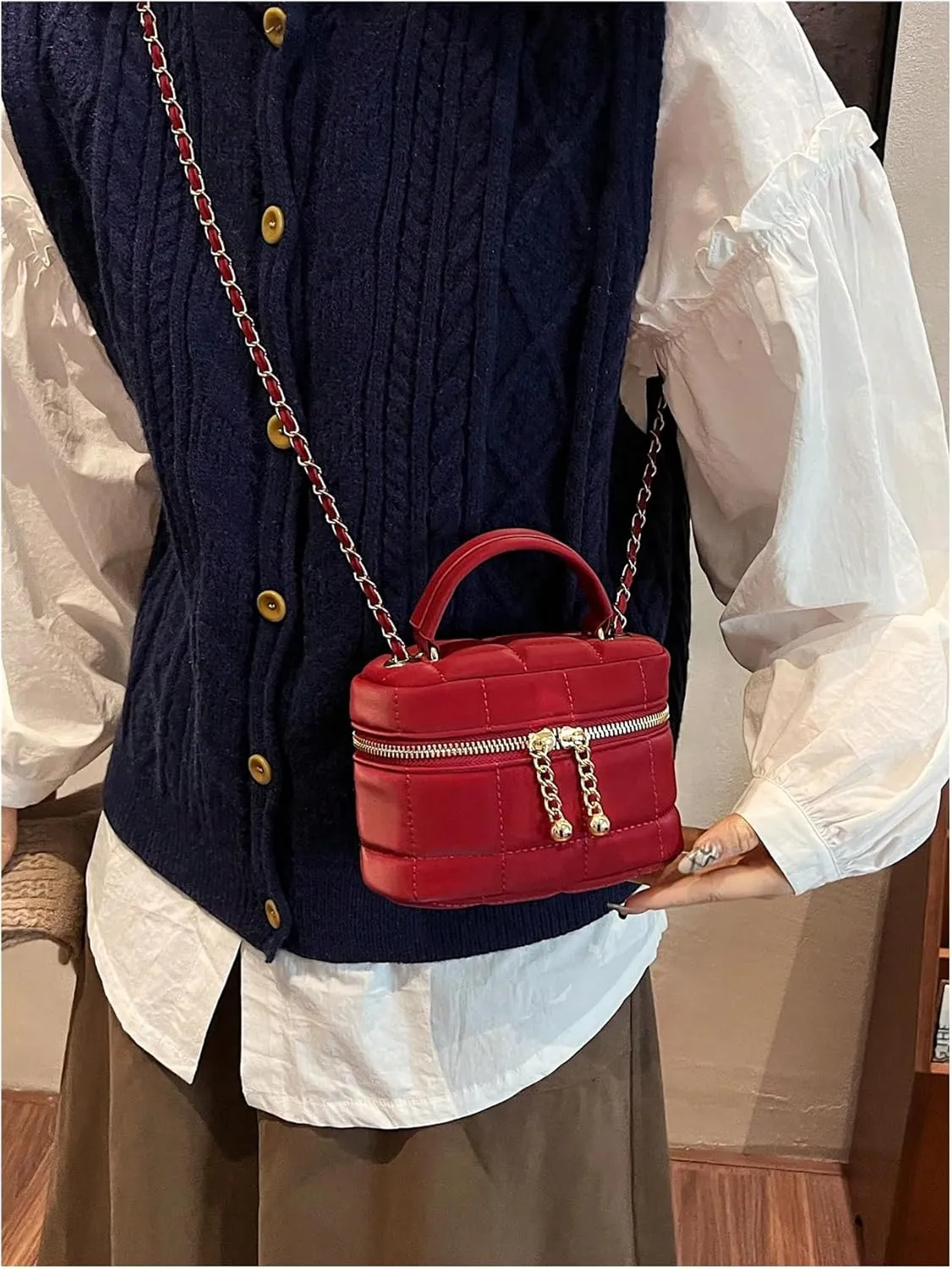 QWINEE Women's Silver Top Handle Crossbody Bag Small Crocodile Embossed Satchel Bag Mini Bucket Handbag