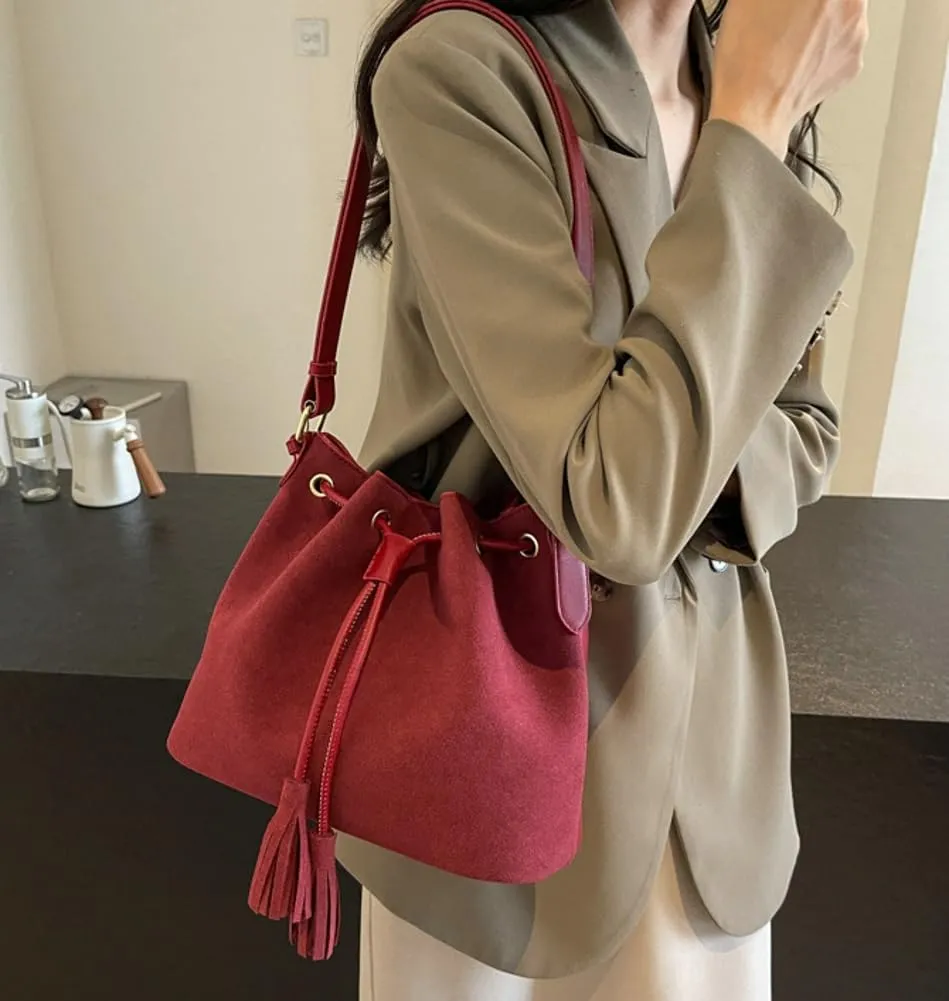 Suede Hobo Bags for Women Slouchy Bucket Bags for Women Retro Crossbody Purse Suede Office Tote Handbag for Daily Use 2024