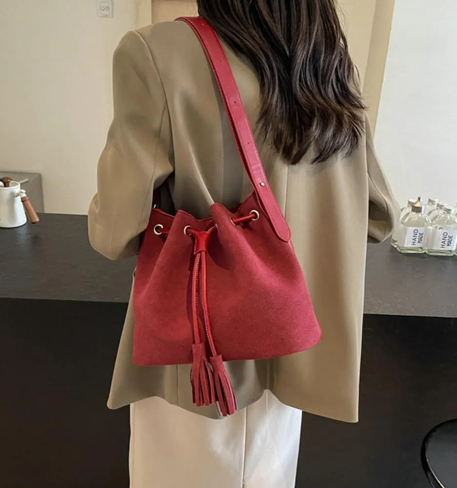 Suede Hobo Bags for Women Slouchy Bucket Bags for Women Retro Crossbody Purse Suede Office Tote Handbag for Daily Use 2024
