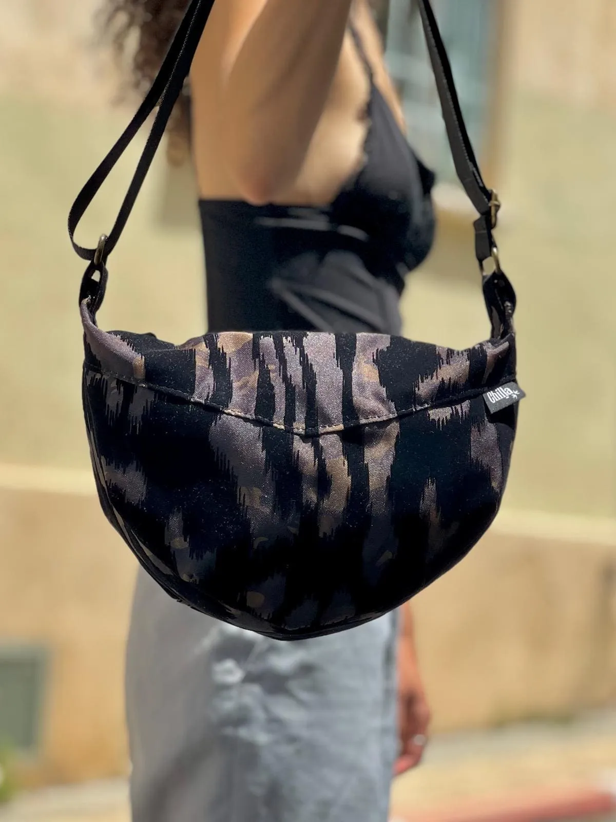 Vital Side Bag with Velvet Accents