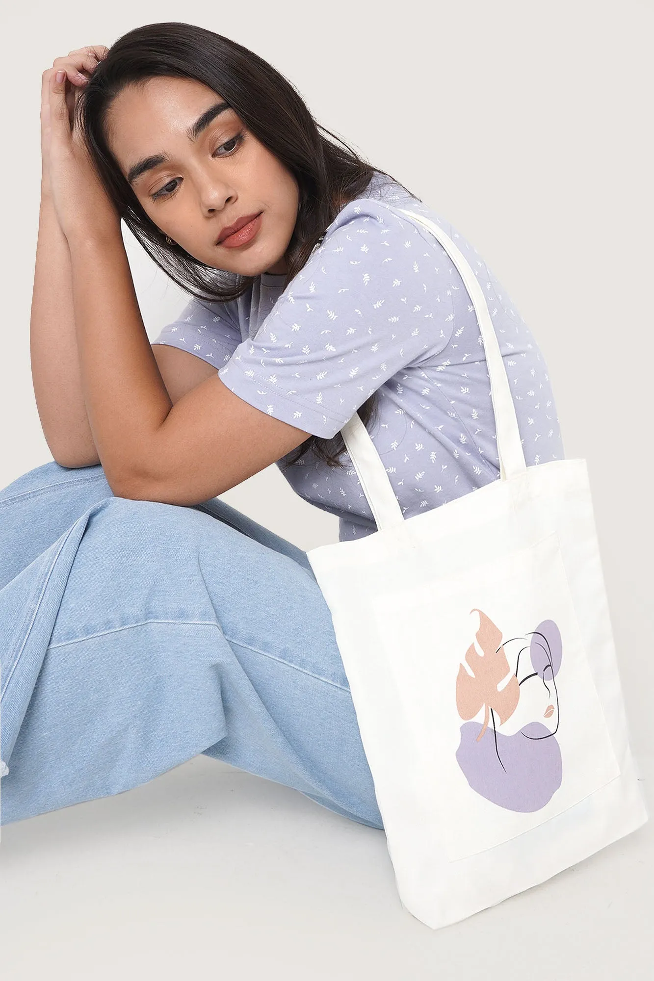 Woman Artwork Tote Bag