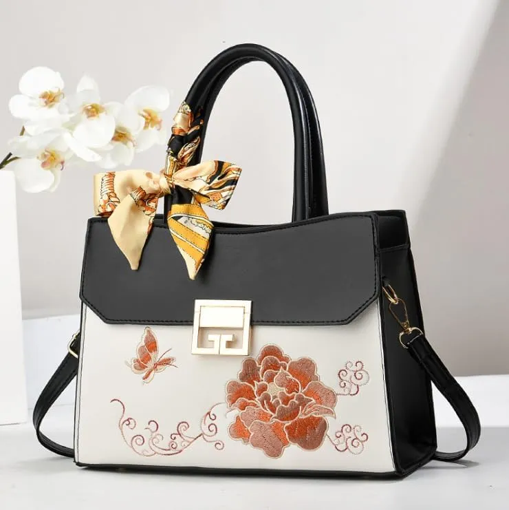 Women's Large Capacity New Embroidered Handbag With Floral Design