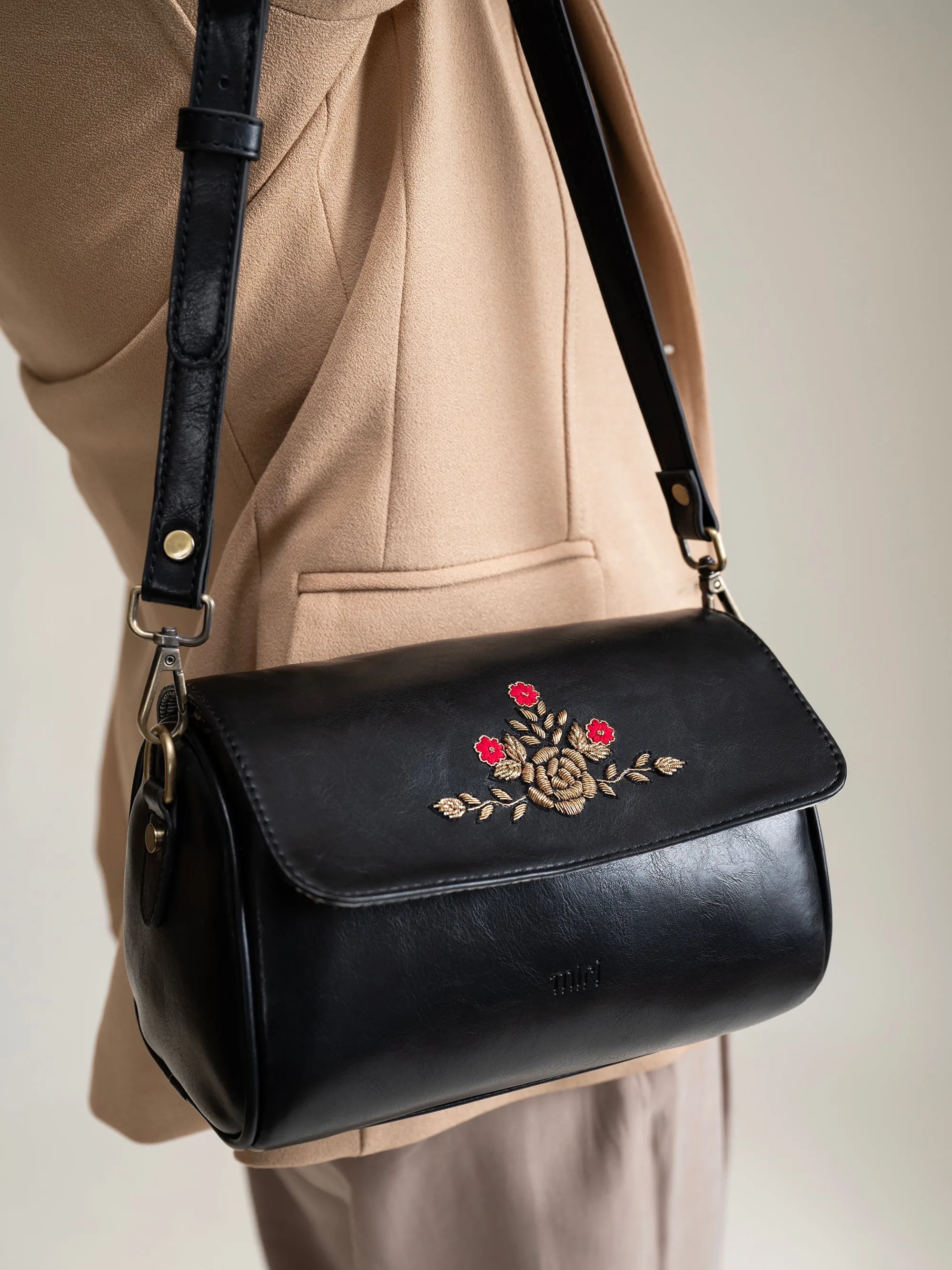 Zari Roses Retro Style Flap Sling - Black